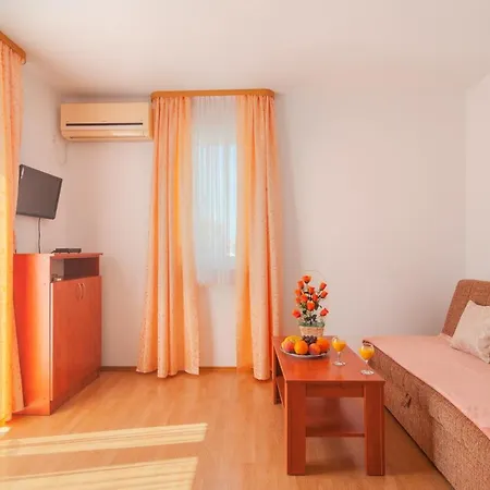 Island Beat Apartment Supetar